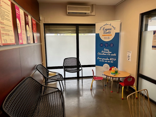 Des centres médicaux hospitalo-universitaires dans les quartiers de Marseille 4