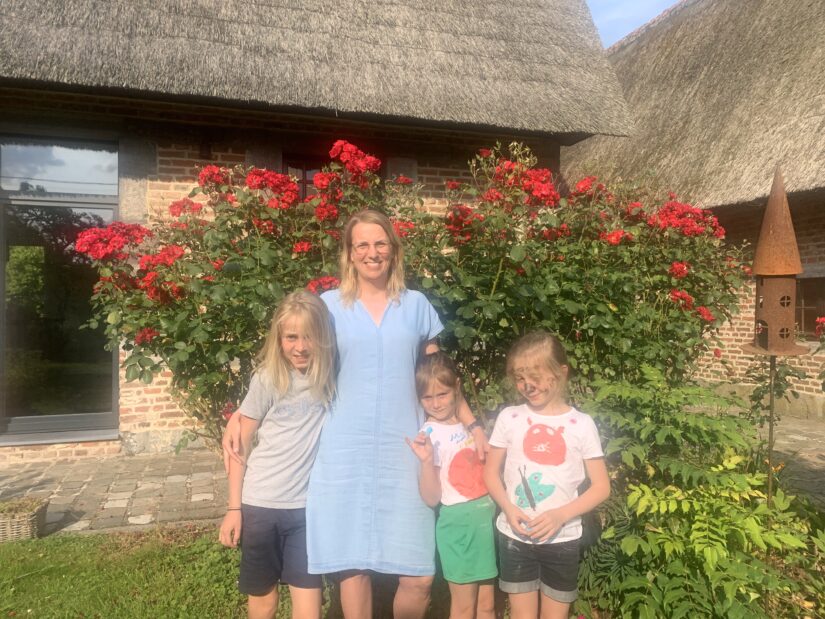 Clothilde Ryckebusch considère que Sacha s’est particulièrement intégrée à sa famille d’accueil estivale. « Ils ont des relations de frères et sœurs, jouent ensemble et se disputent tout de suite après ». 