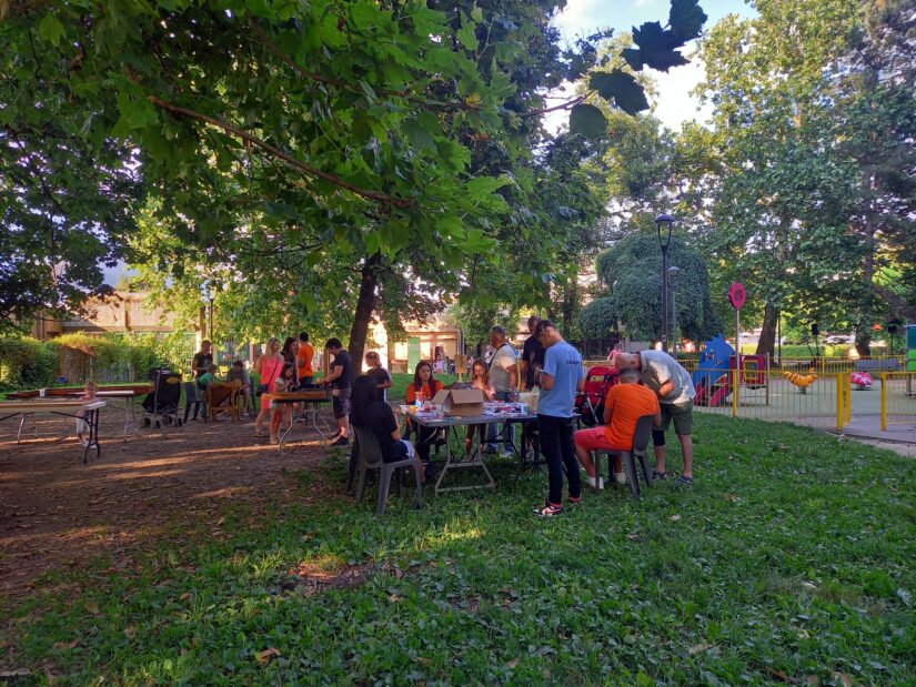 Le Centre Loisirs Jeunesse de Grenoble recrée du lien entre jeunes de quartier et policier 1