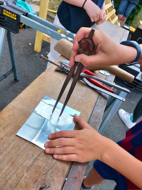 Les collégiens ignorent leur aptitude à fabriquer avec les mains 3