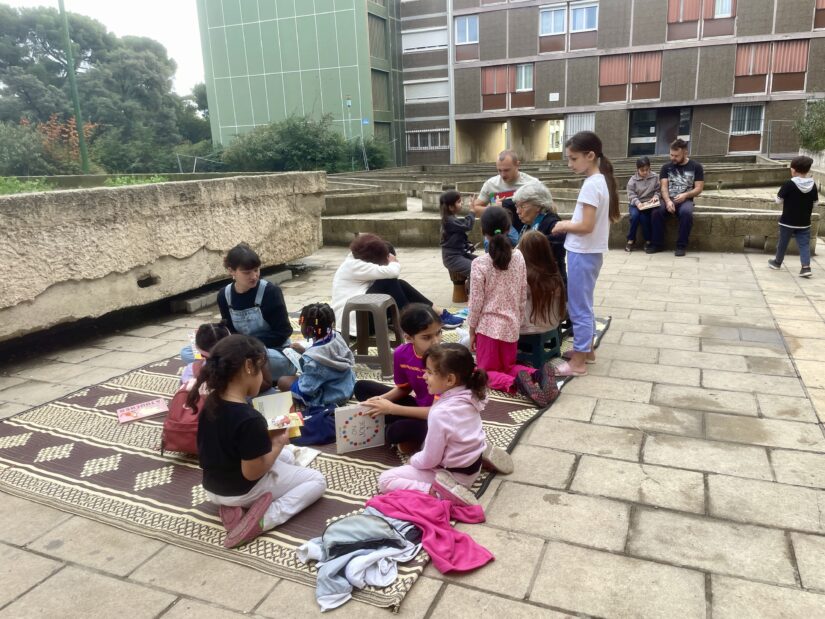 Amener la lecture dans la rue pour sortir de l’exclusion