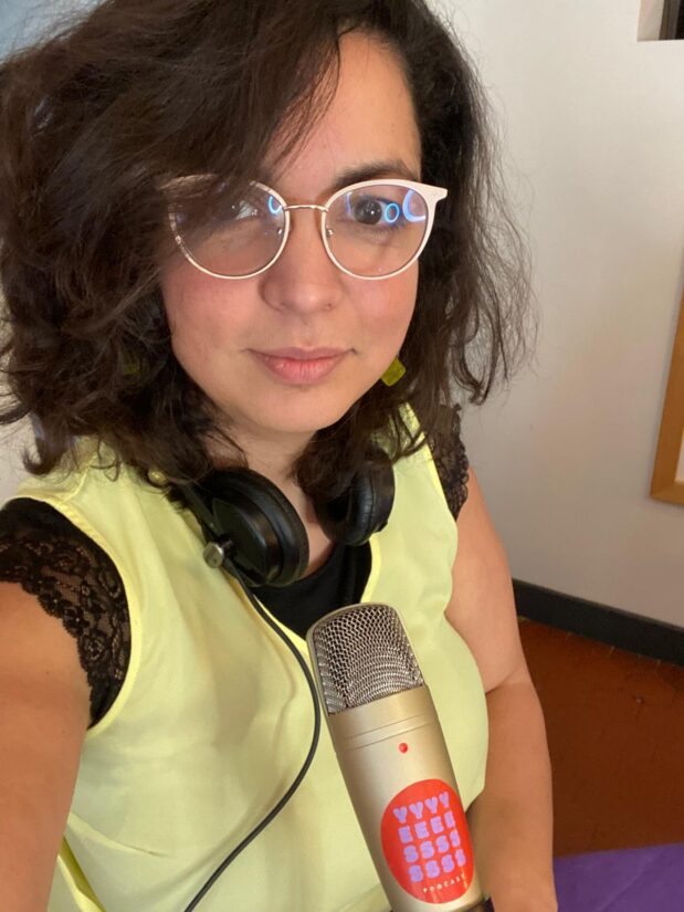 Celle qui a coanimé le podcast féministe « de warriors » Yesss, poursuit son engagement militant.
