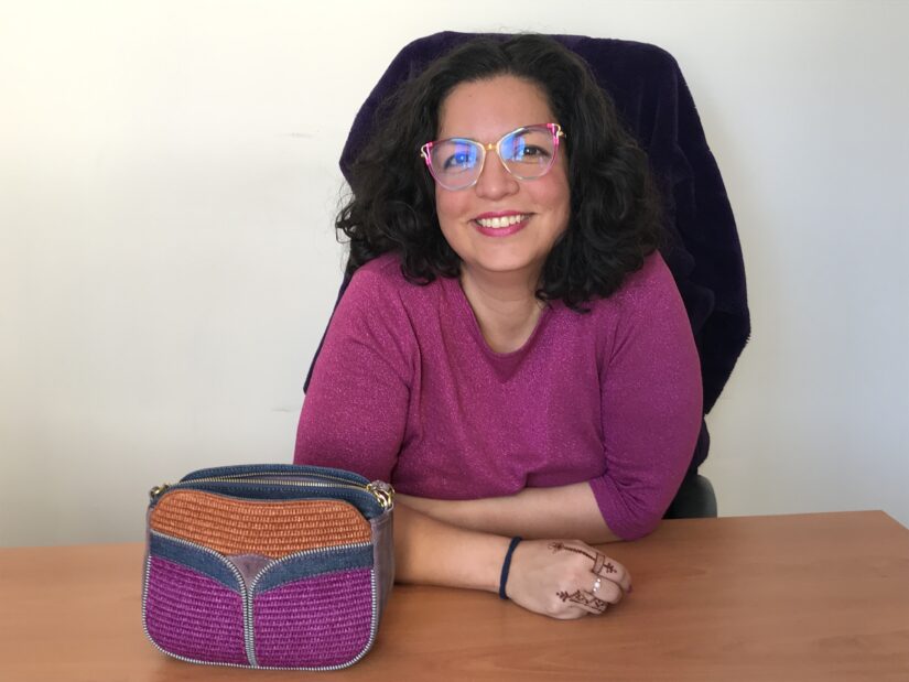 Pleine de peps et bien dans ses baskets, Zina Mebkhout est thérapeute spécialisée en alimentation intuitive.