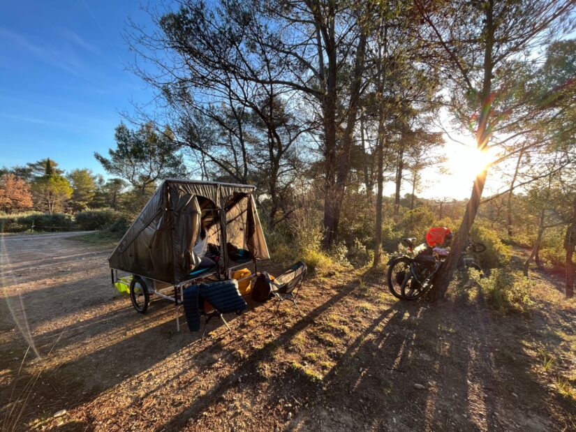 vélos-caravanes solaires